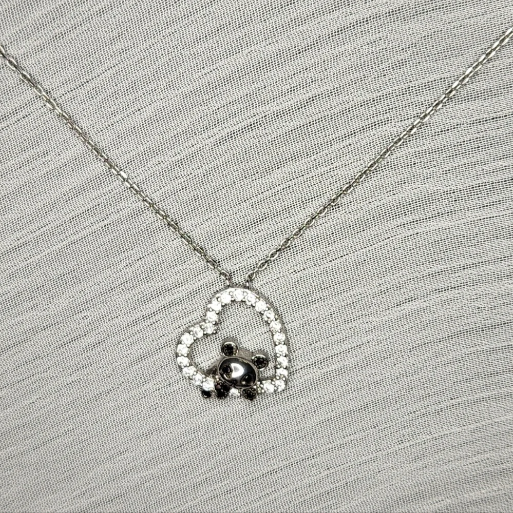 Panda Heart Necklace - Picture 3 of 4